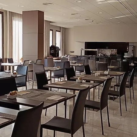 Cmc Hotel Gerona