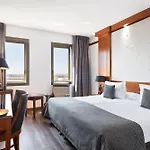 Western Premier Cmc Szálloda 4*