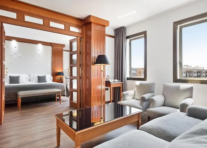 Western Premier Cmc Hotel 4*