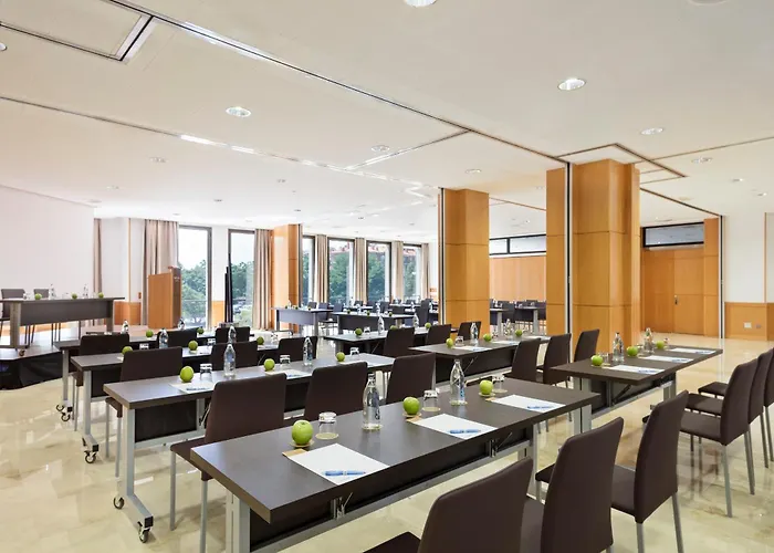 Western Premier Cmc Hotel